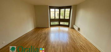 Location appartement 3 pièces 90 m²