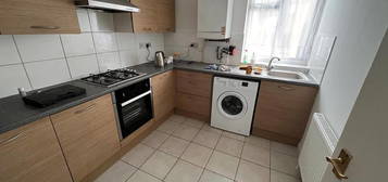 3 bedroom flat to rent