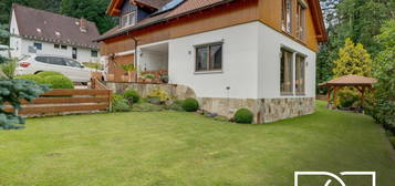 Naturnahes Traumhaus mit Einliegerwohnung und traumhaftem Garten am Waldrand