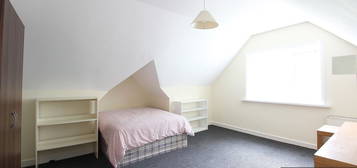 2 bed flat to rent