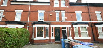 5 bedroom terraced house