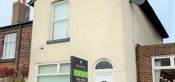 2 bed end terrace house to rent