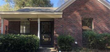6813 Maury Dr, Olive Branch, MS 38654