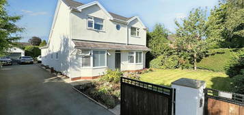 6 bedroom detached house for sale