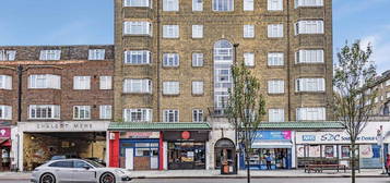 Flat to rent in Streatham High Road, London SW16