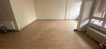 ÇARŞI MERKEZDE SATILIK DAİRE