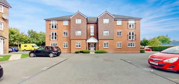 Flat to rent in Hendeley Court, Burton-On-Trent DE14