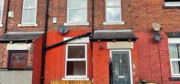 4 bed terraced house to rent