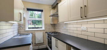 5 bedroom terraced house