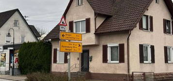 Großes Haus mit Garten / Garage im Ortskern zu Vermieten teilmöbiliert.