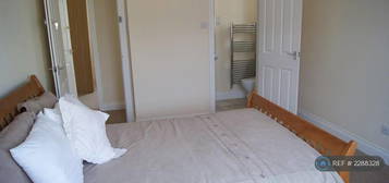 1 bedroom house share