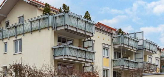 Freundliche 3-Zi-Wohnung mit Wohnküche, 2 Bädern, Balkon in Ottobrunn