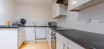 3 bedroom flat to rent