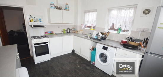 5 bed semi-detached house to rent