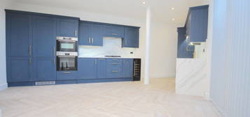 2 bed flat to rent