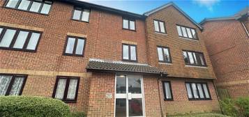 Flat to rent in Lawrence Court, Folkestone CT19