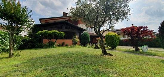 Villa unifamiliare, buono stato, 275 m², Centro, Rossano Veneto