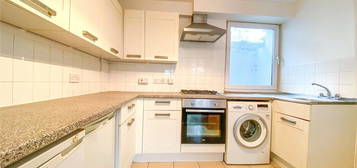 4 bed terraced house to rent