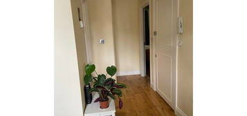 2 bed flat to rent