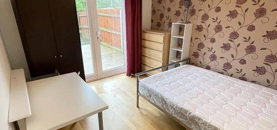 Room to rent in Rodyard Way, Coventry CV1