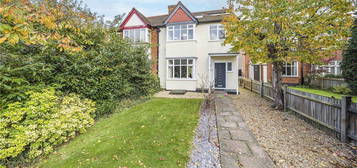 4 bed semi-detached house for sale