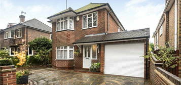 3 bedroom detached house