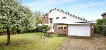 4 bed detached house to rent