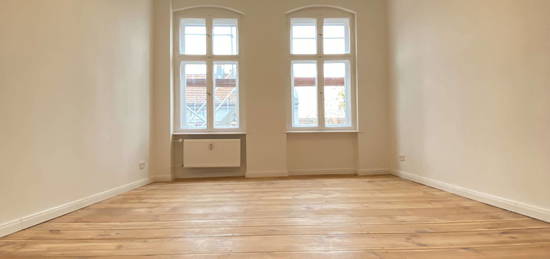 Sanierte 1 Zimmer Altbauwohnung mit Einbauküche nähe Weigandufer