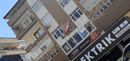 Muratpaşa etiler karacaoğlan caddesi üzerinde 5 + 1 dubleks