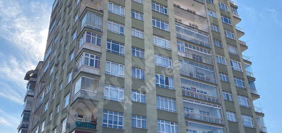 DEMETEVLER İVEDİK CADDDESİNDE METRO YAKINI SATILIK 3+1 DAİRE