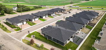 3304 E 50a St, Close Camrose, AB T4V 5K9