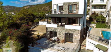 Bodrum Kumbahe de Satlk Deniz Manzaral ve Baheli Mstakil Villa