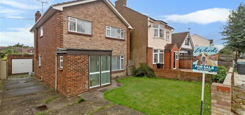 3 bed detached house for sale