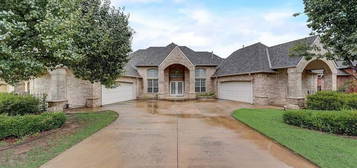 10505 Waterside Dr, Oklahoma City, OK 73170