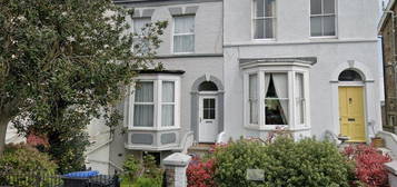 2 bed flat to rent