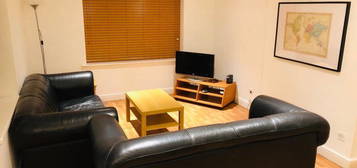 3 bed flat to rent