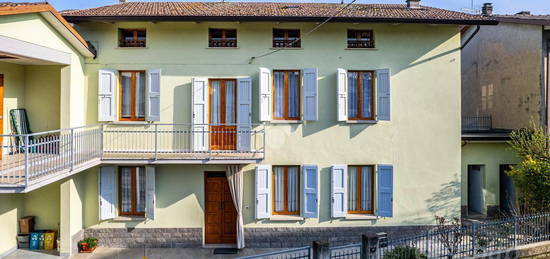 CASA SEMINDIPENDENTE A MONTECCHIO EMILIA