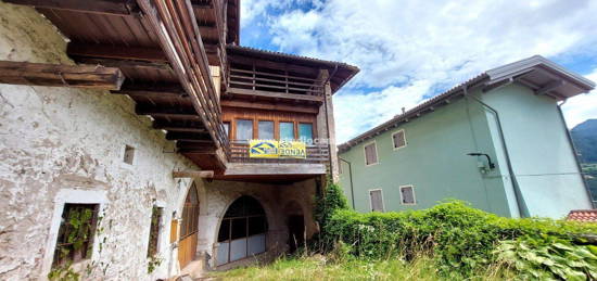 Casa indipendente in vendita in via Giuseppe Mazzini s.n.c