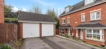 4 bed semi-detached house for sale