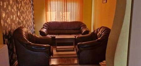 Inchiriez apartament cu 4 camere