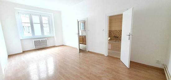 Pronájem bytu 3+kk 90 m²