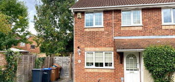 3 bedroom semi-detached house to rent