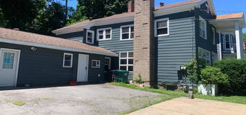 38 W  4th St #1-2, Oswego, NY 13126