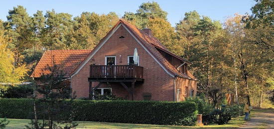 EG Wohnung in Bahrenborstel am Waldrand gelegen.