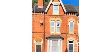 5 bed terraced house for sale