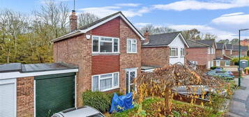 3 bed link detached house for sale