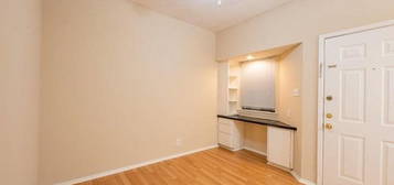 2818 Nueces St Apt 208, Austin, TX 78705