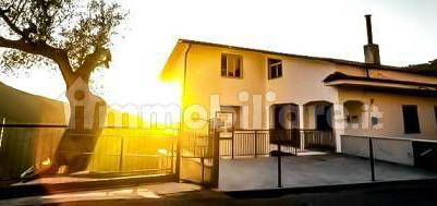 Villa bifamiliare, ottimo stato, 222 m², Rodio, Pisciotta