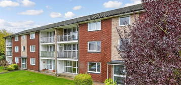 2 bedroom ground floor flat for sale