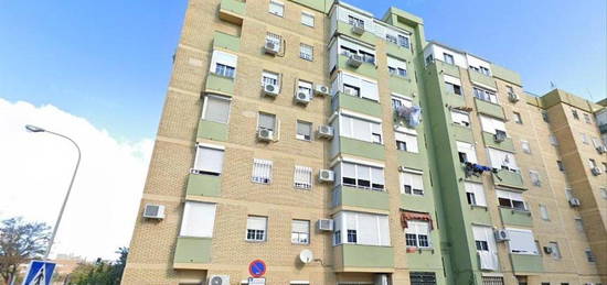 Piso en venta en Pino Montano - Consolación